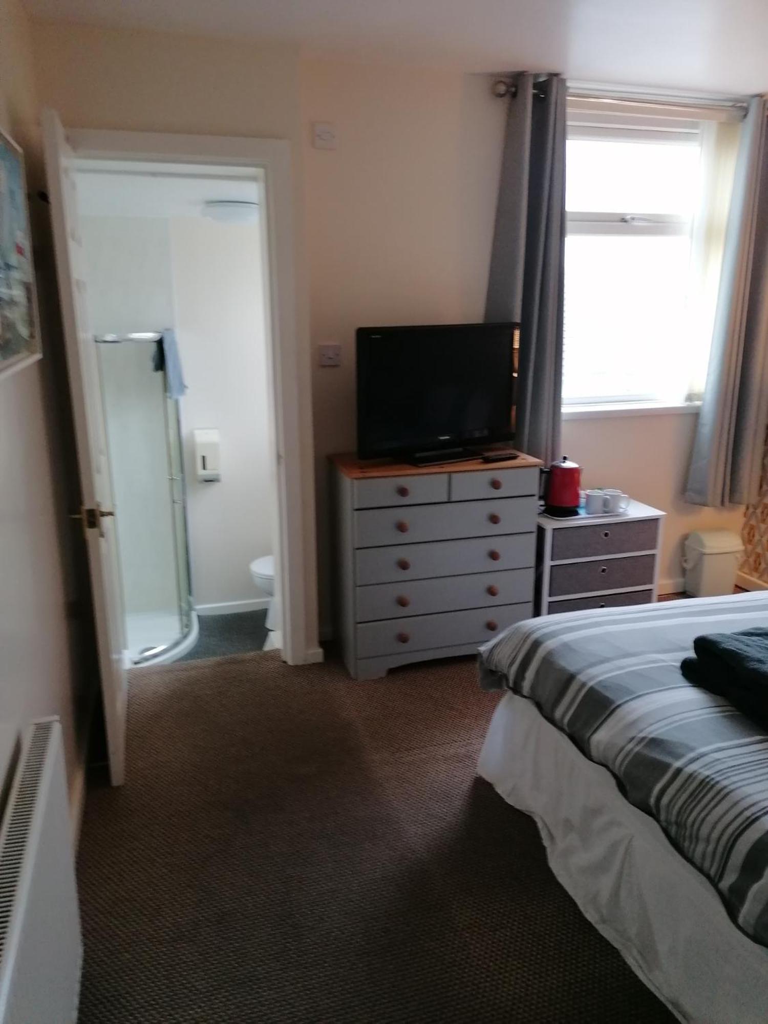 The Kirkview Bed & Breakfast Blackpool Exterior photo