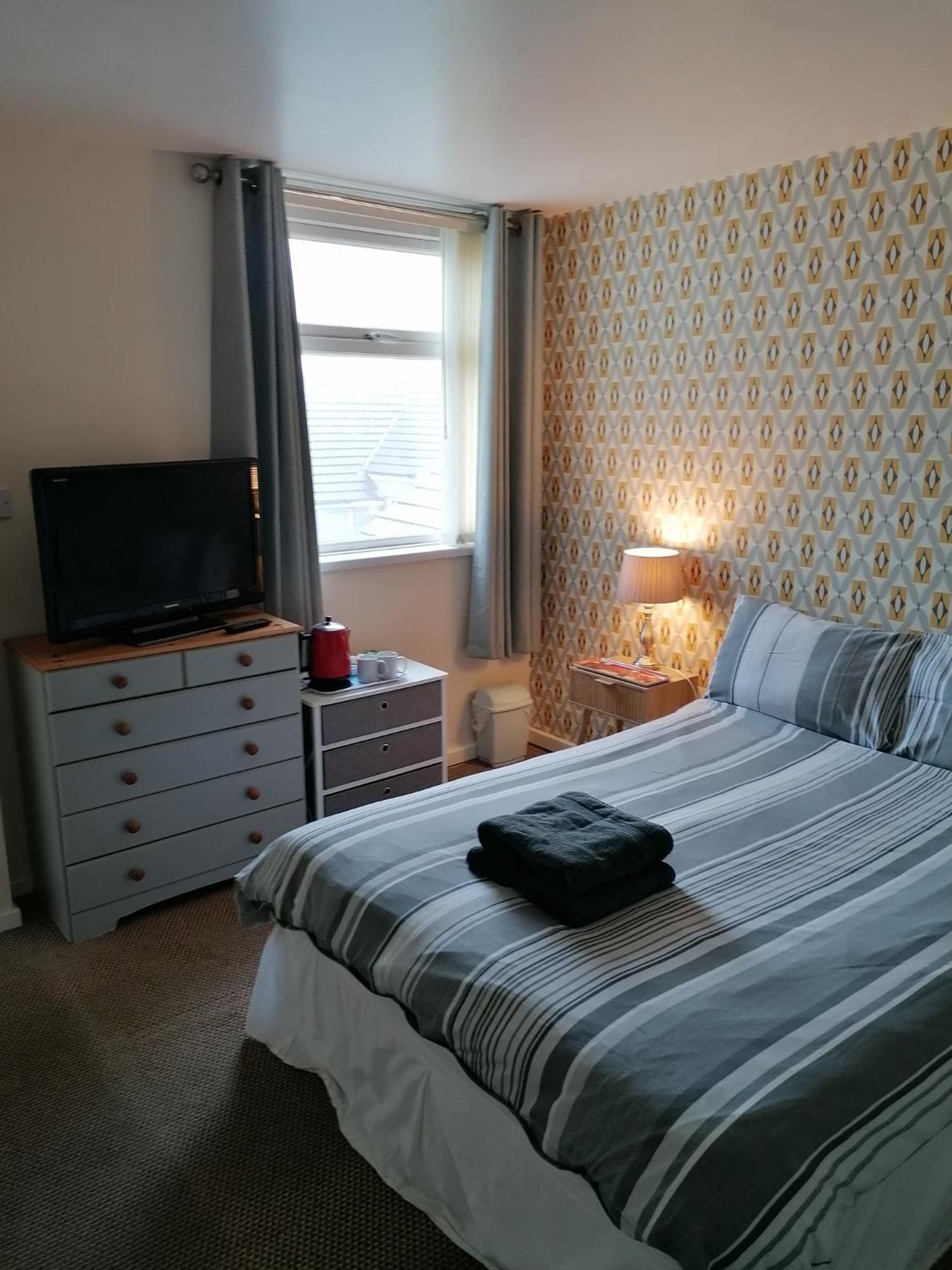 The Kirkview Bed & Breakfast Blackpool Exterior photo